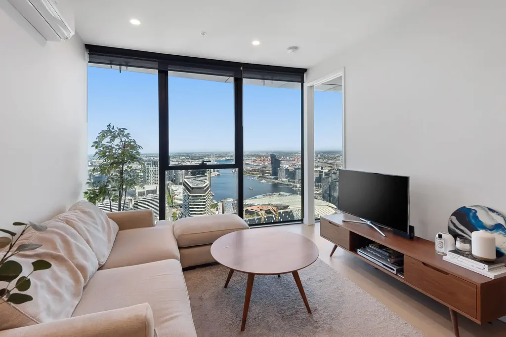 Melbourne 2 Bedroom Luxury 2-Bedroom with Sweeping City & Bay Views