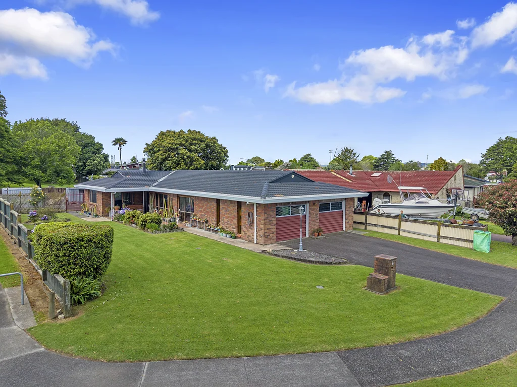 13 Glengowan Place, Conifer Grove, Papakura, Auckland