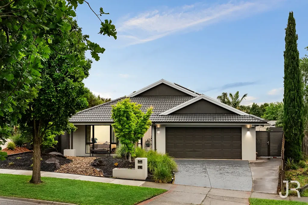 3 Barton Mews, Berwick, VIC 3806