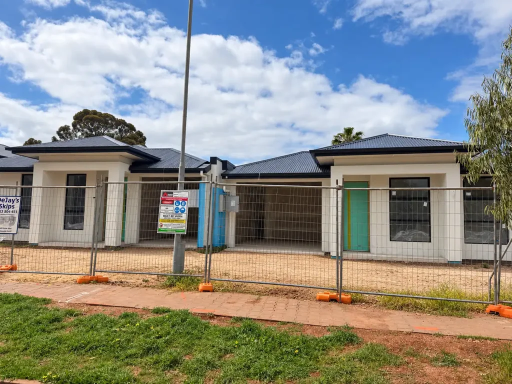 Elizabeth East 3Moenga Welcome Home.