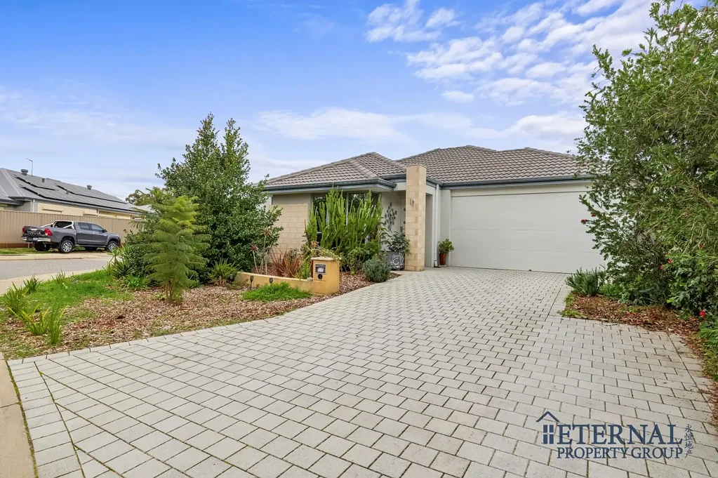 Byford 3房  BEAUTIFUL FAMILY HOME IN A PRIME PARKSIDE LOCATION!