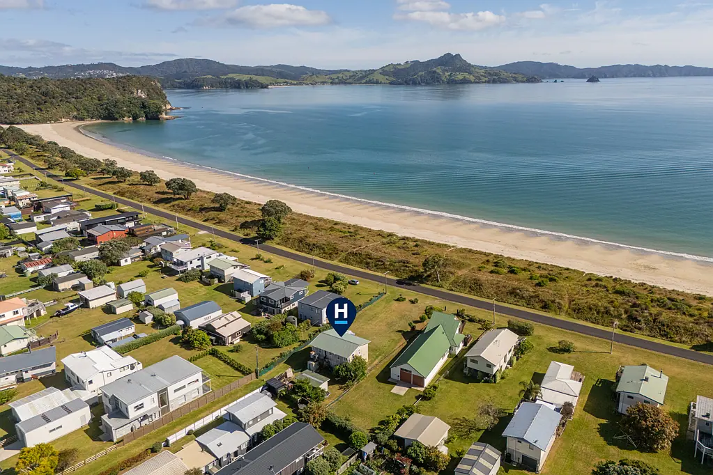 44 Marine Parade, Cooks Beach, Thames, Waikato