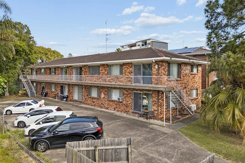Southport 2房  Move in ready hidden gem great location and great value