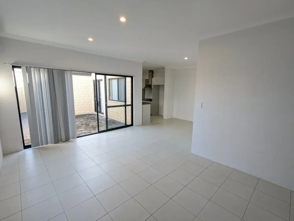 Excellent Location opposite Train Station!