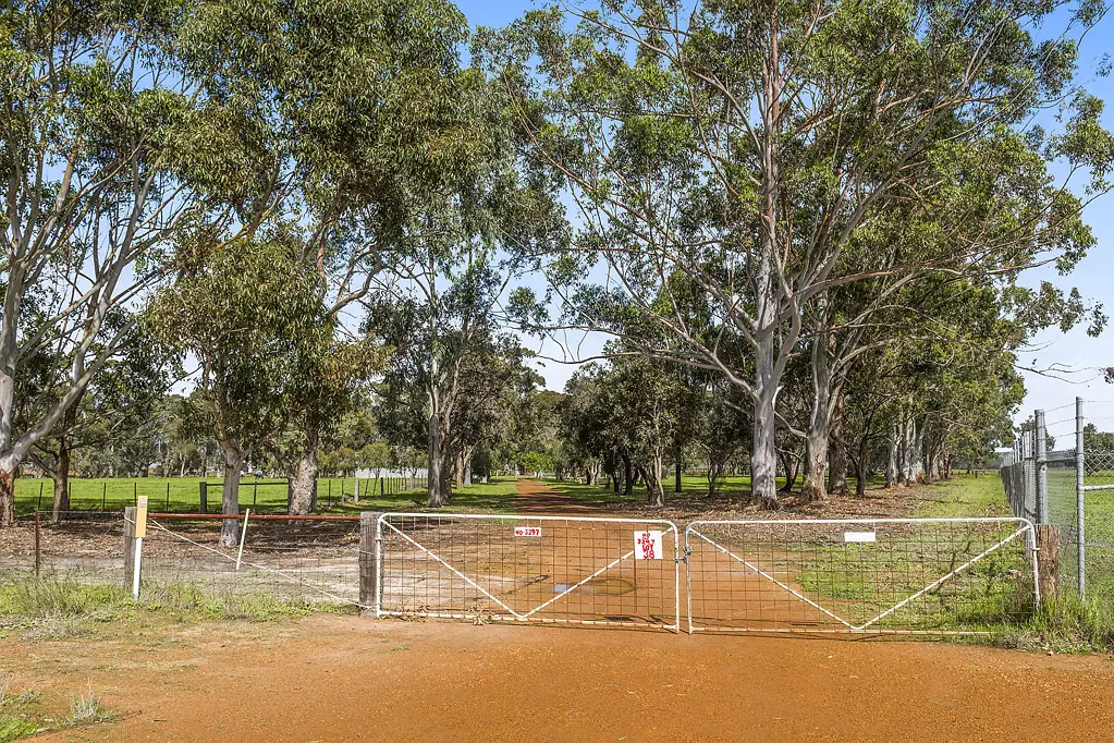 3297 Great Northern Highway, Bullsbrook, WA 6084