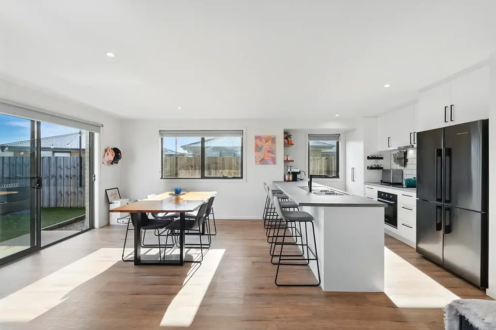 2/10 Curtain Court, Brighton, TAS 7030