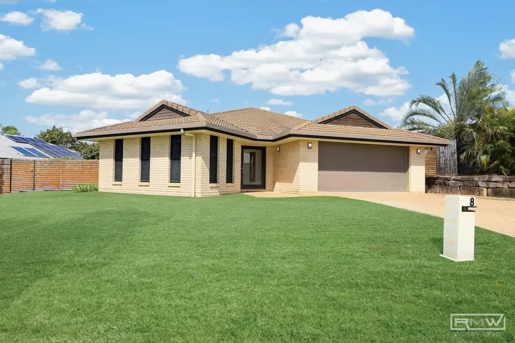 Taroomball 4 Slaapkamer Spacious Family Living in a Convenient Taroomball Location