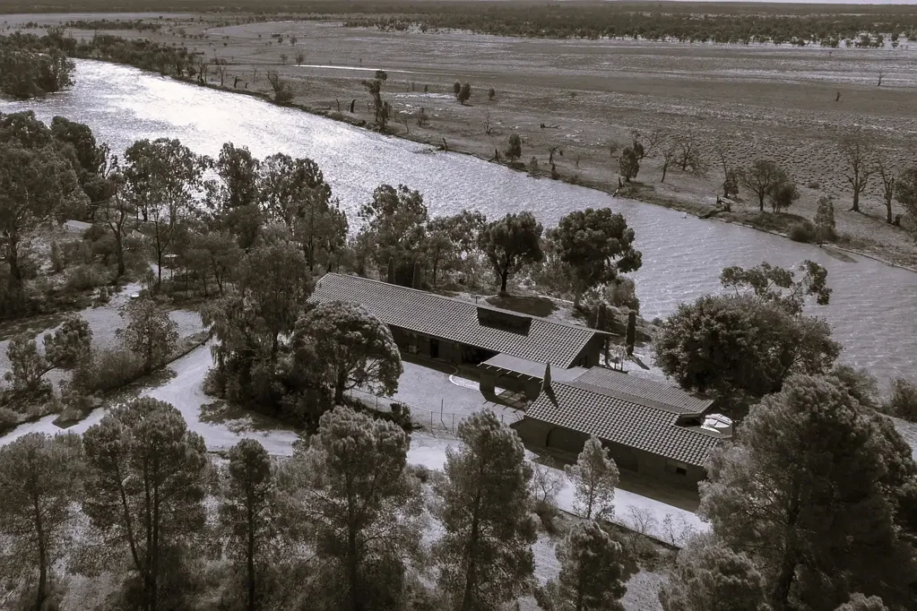 Loxton 3ਬੈੱਡਰੂਮ Riverside living doesn't get any better than this!