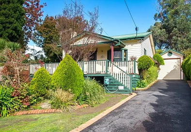 38 Bayview Ave, Upwey, VIC 3158, 4 rūma, 2 rūma horoi, House