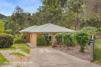 Cygnet 3 Bedroom Low Maintenance Home Backing Onto Rolling Pastures