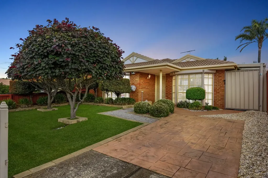 5 Hepburn Place, Sydenham, VIC 3037