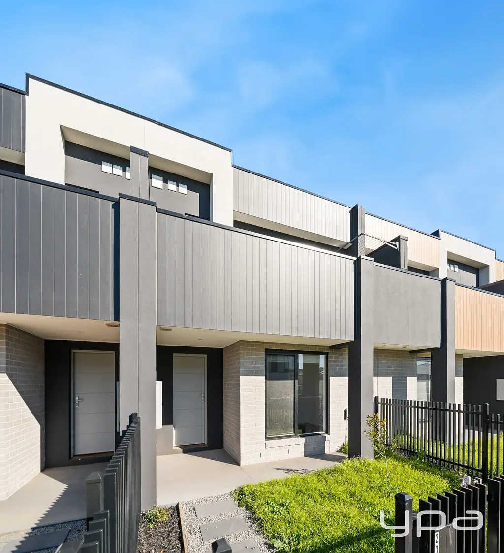 Charming Townhouse in Thriving Mickleham