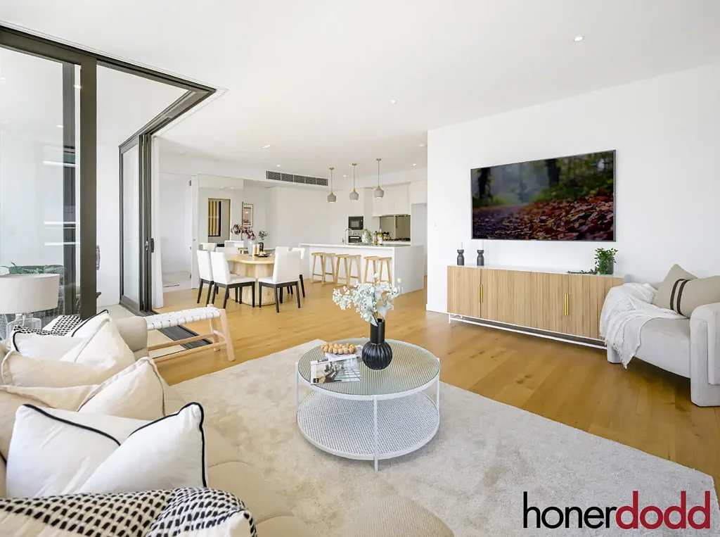 Ramsgate Beach 3Moenga Sun drenched beachside apartment in heart of Ramsgate Beach Plaza