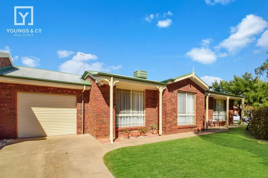 Mooroopna 2房  Lovely Unit Overlooking Parkland – No Body Corporate Fees