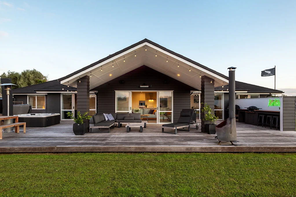Kaukapakapa Modern living in countryside calm