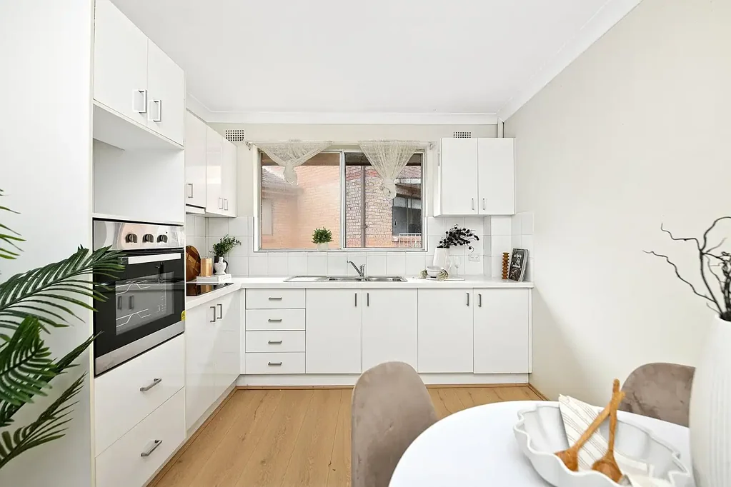Campsie 3Habitaciones Spacious Full-Brick Apartment in Prime Campsie Location – Ideal First Home or Family Opportunity