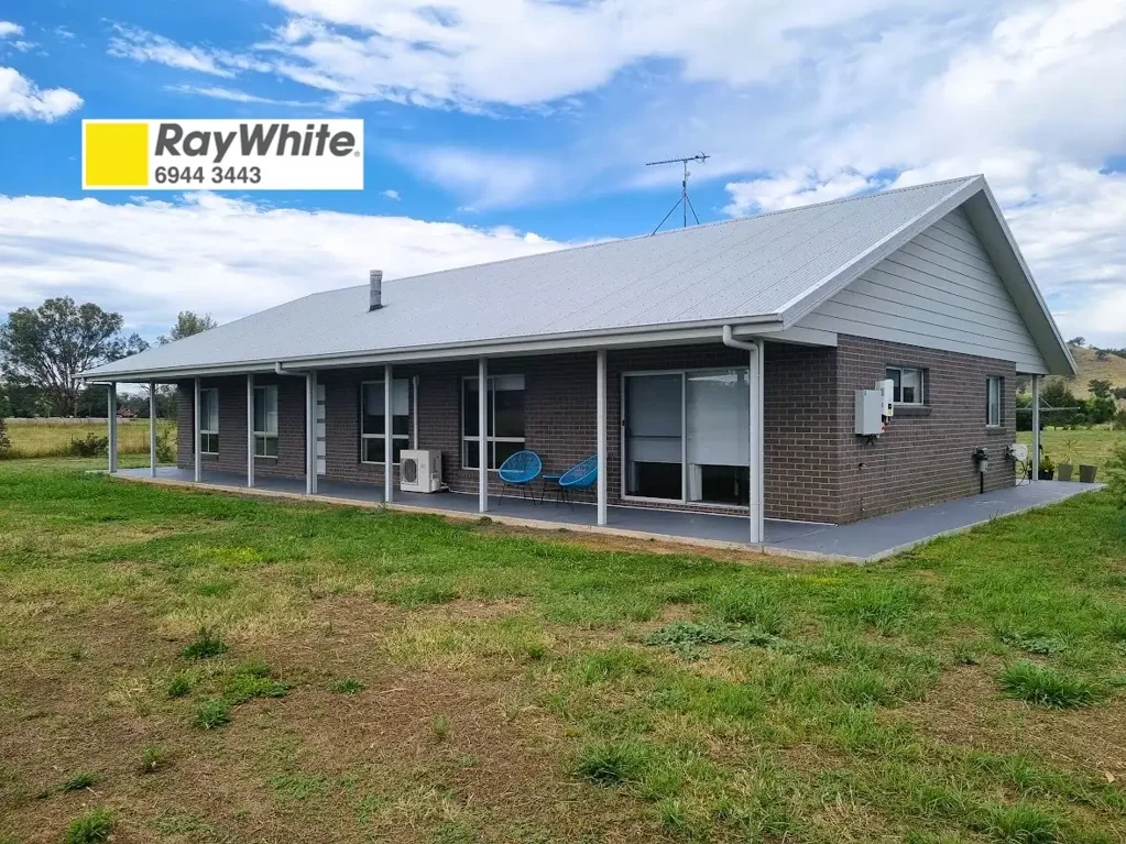 Gundagai 4 Bedroom Rural Lifestyle, Just minutes from town.