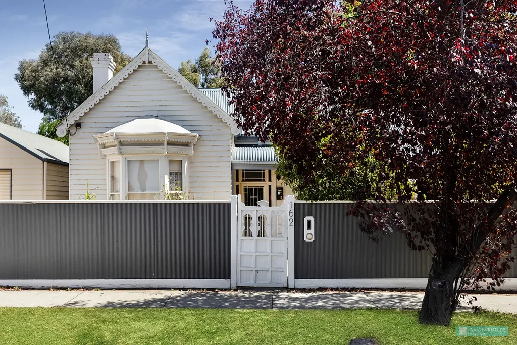 Quarry Hill 3Kwarto Extremely charming inner city period home in a highly desirable precinct