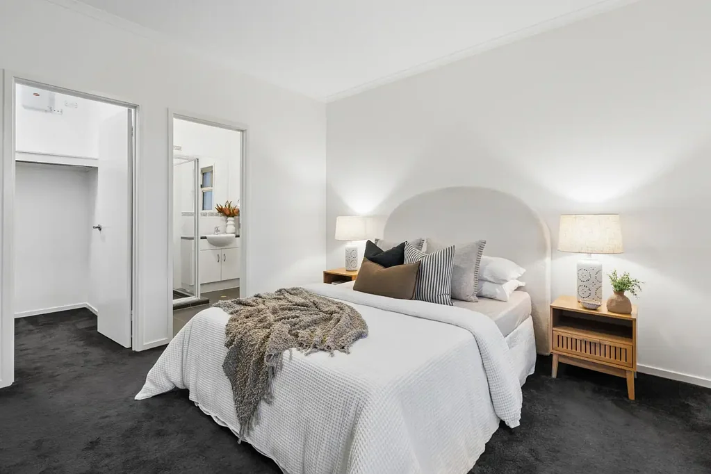 Rostrevor 4部屋 Large family home that perfectly blends space, comfort and convenience, a few steps away from Morialta Secondary College