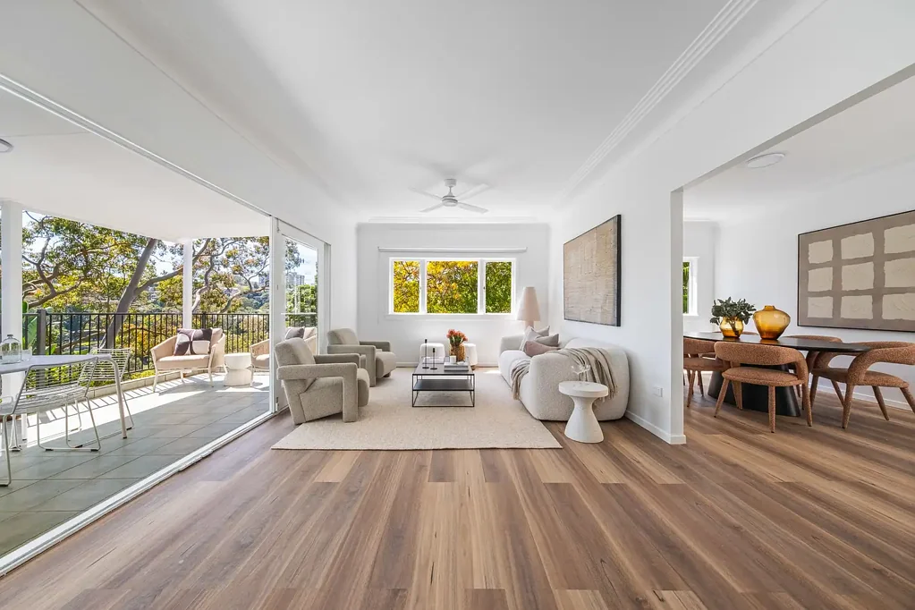 Mosman 4房 备受追捧的 Inkerman Street 上的绝佳位置 Commanding Position on Coveted Inkerman Street