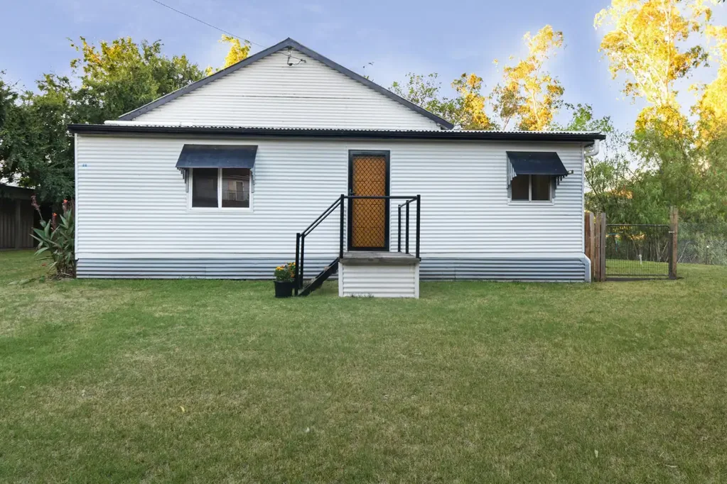20 Dewhurst Street, Manilla, NSW 2346