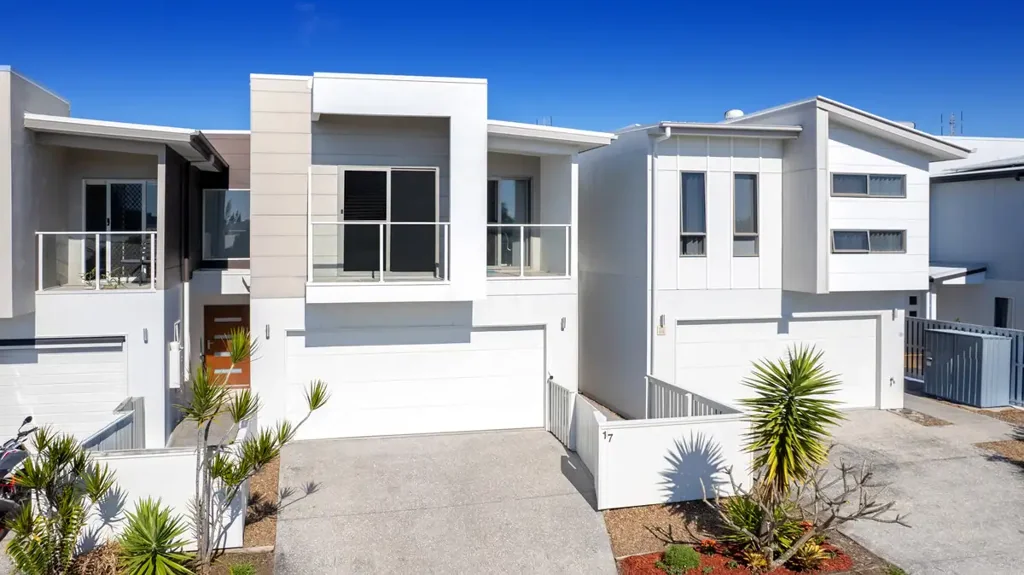 Birtinya 4 Bedroom Coastal Style Meets Everyday Convenience