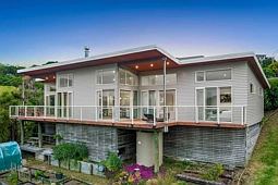 21 Hawaiian Parade, Arkles Bay