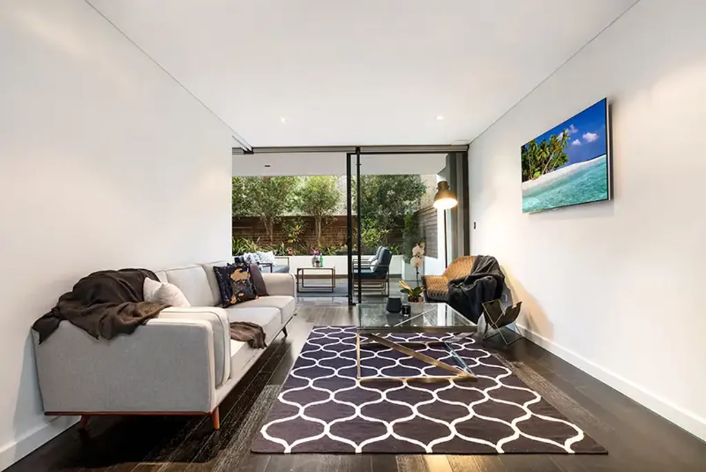 Chic Garden Apartment in the Centennial