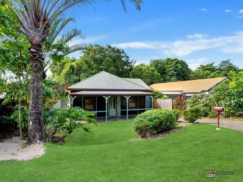 Mount Sheridan 3غرفة نوم Forest Gardens – Town Cottage Backing Onto Creek Setting