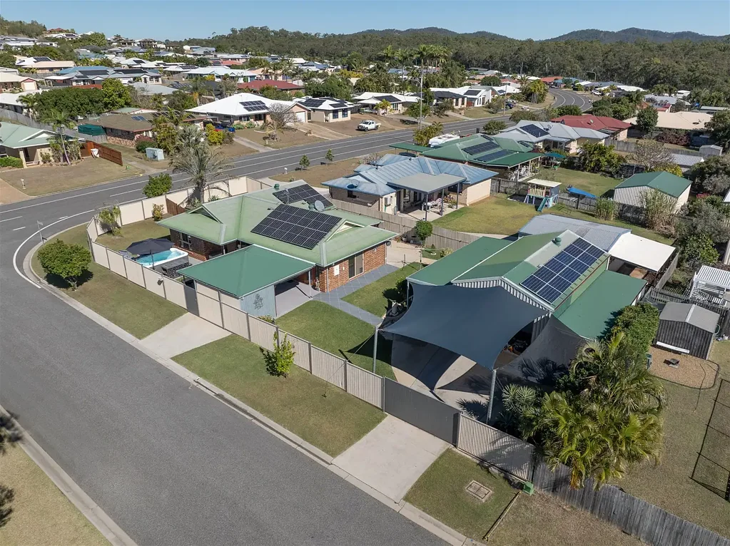 1 Dunstall Street, Clinton, QLD 4680