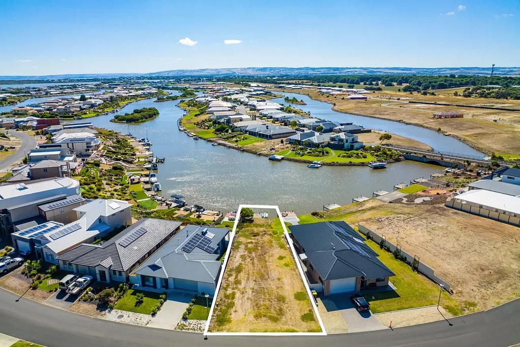 217 Excelsior Parade, Hindmarsh Island, SA 5214