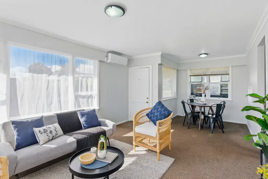 Paraparaumu Beach 2 Bedroom Handy, Hip and Ready to Go