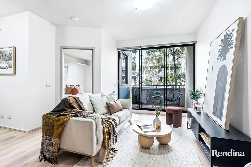 Kensington 1Zimmer Kensington Living Refined
