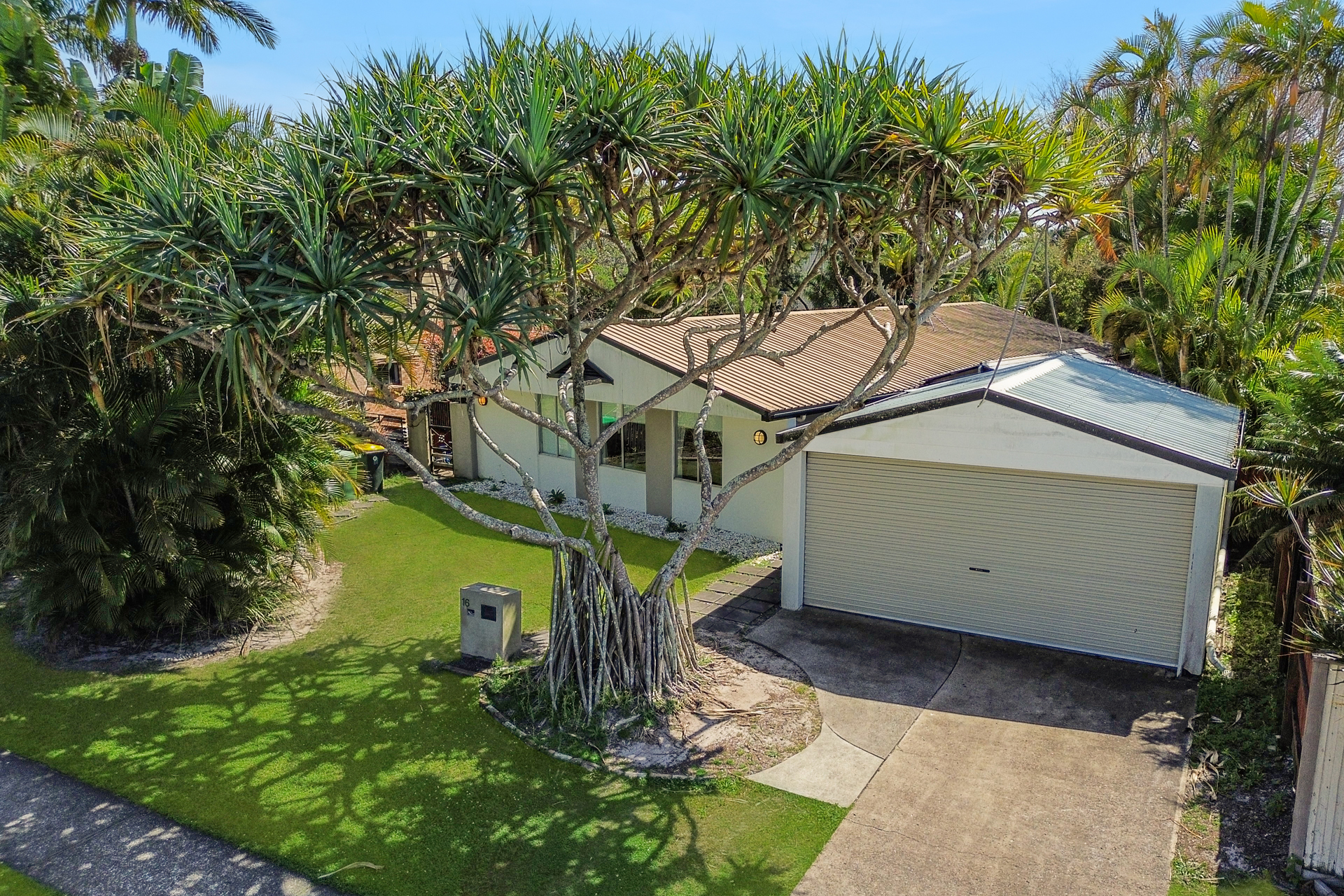 16 AMARINA AV, MOOLOOLABA QLD 4557, 0房, 0浴, House