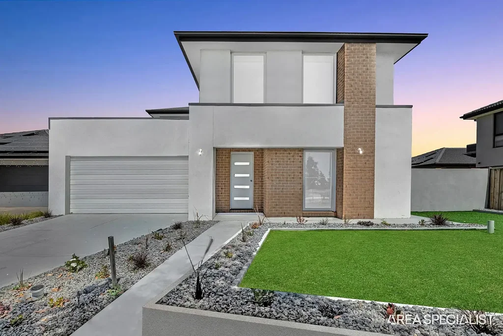 Thornhill Park 5Phòng ngủ THE BRIEF: BRAND NEW WITH 2 MASTER BEDROOMS! 41 SQS APPROX!