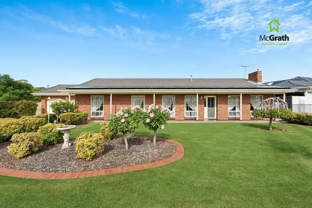 Warradale 4 Slaapkamer Immaculate Family Home on a Generous Corner Allotment