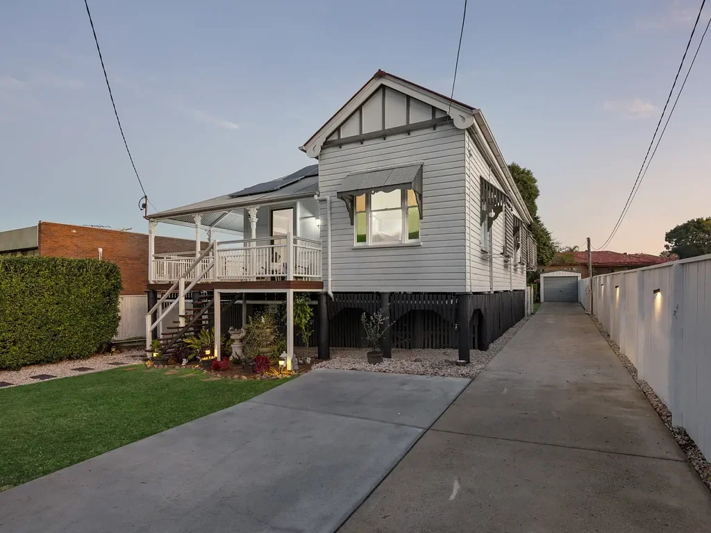 17 Sloman Street, Booval, QLD 4304