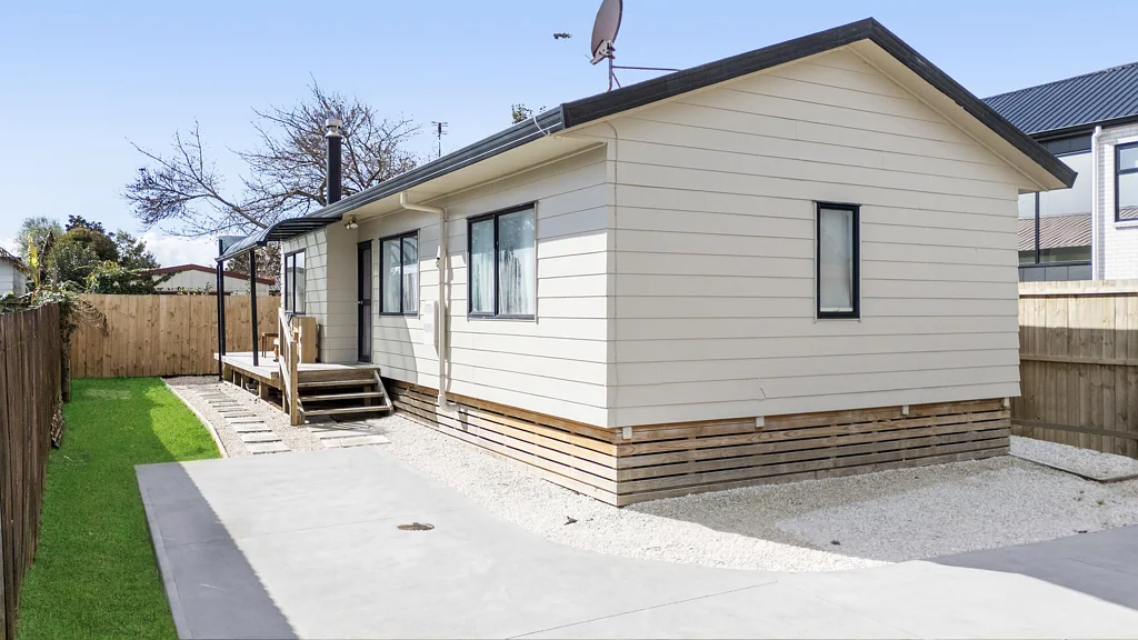 Ranui 3침실 Renovated, Freehold & Ready to Move - In.