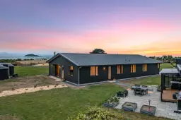 10 Otuarae Drive, Taieri Mouth