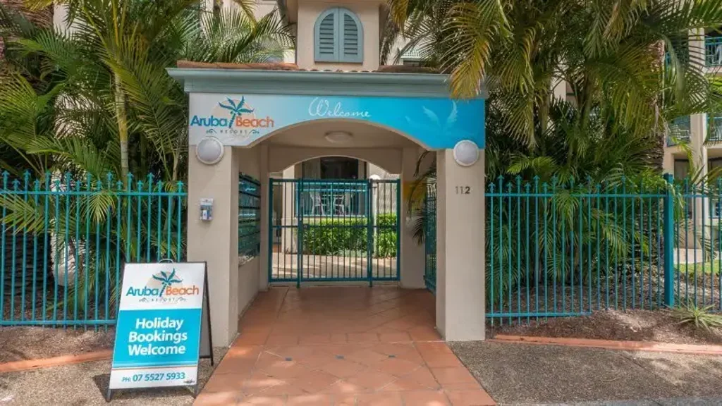 44C/112-116 Surf Parade, Broadbeach $520 pw