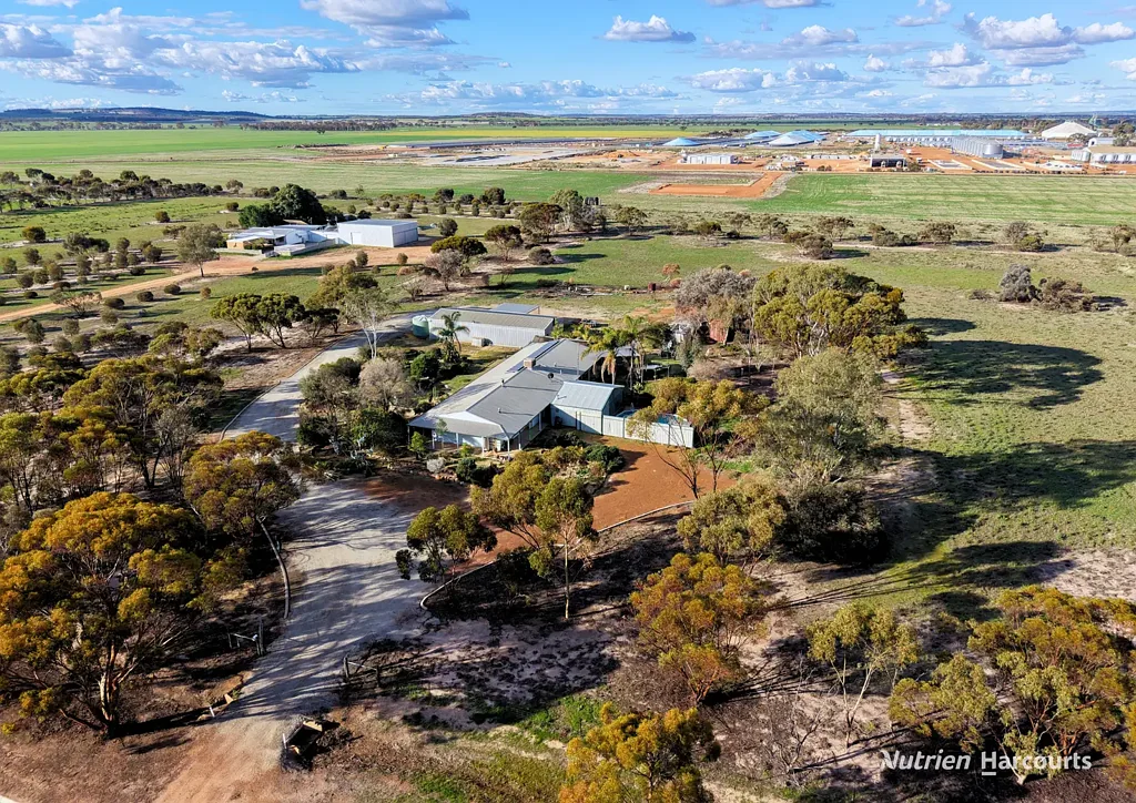 Kellerberrin 5Kwarto 15 ACRES WITH SPACIOUS FAMILY HOME, POOL & SHED
