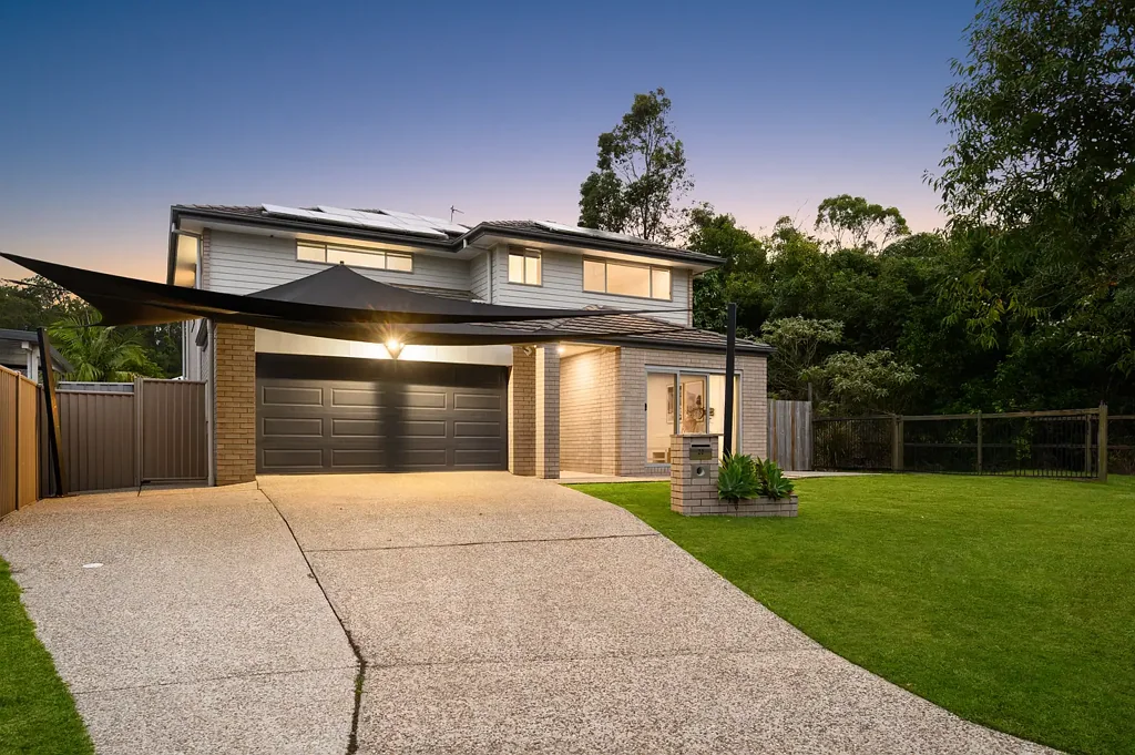Maudsland 6Moenga Executive Parkland Living in Prestigious Huntington Rise Estate