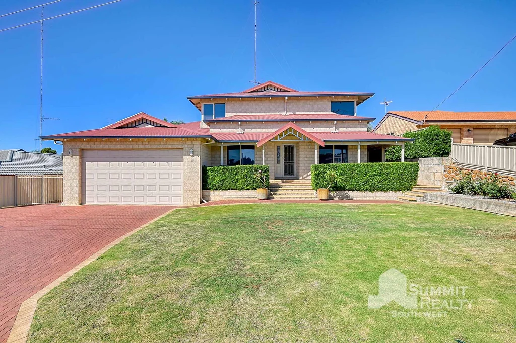 Eaton 5 Bedroom Elevated Elegance with Estuary Views in Eaton