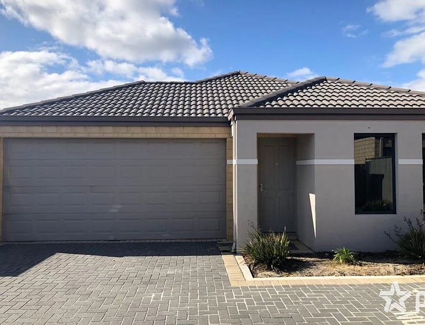 4/121-123 Renou Street, East Cannington, South East Perth, 3 habitaciones, 2 baños, Unspecified