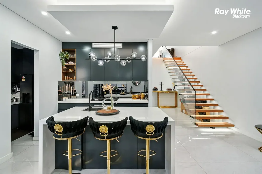 Melonba 5 Bedroom LIFE STYLE | LUXURY | QUALITY