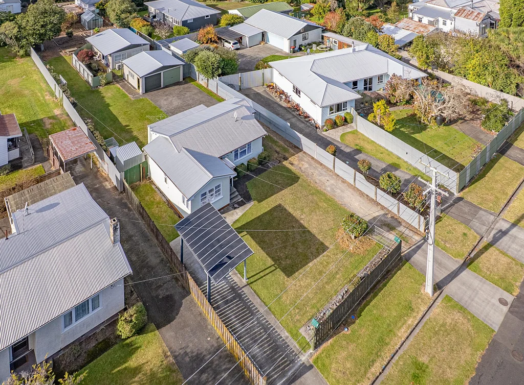 Aramoho 4房  Two homes, one smart investment