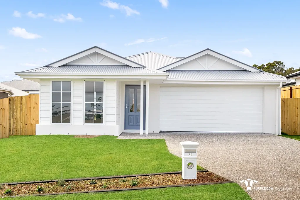 Stylish Brand New Home Offering Space, Comfort & Convenience in Plainland