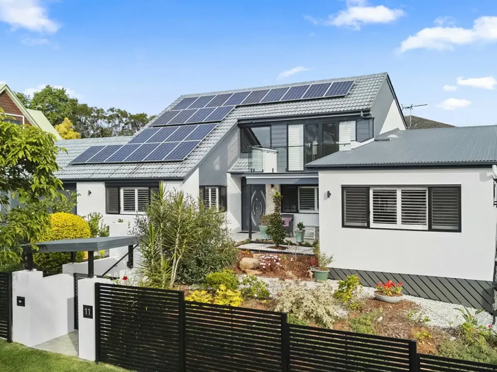 Robertson 5 Bedroom Sumptuous Scale Meets Sleek Sophistication in Robertson