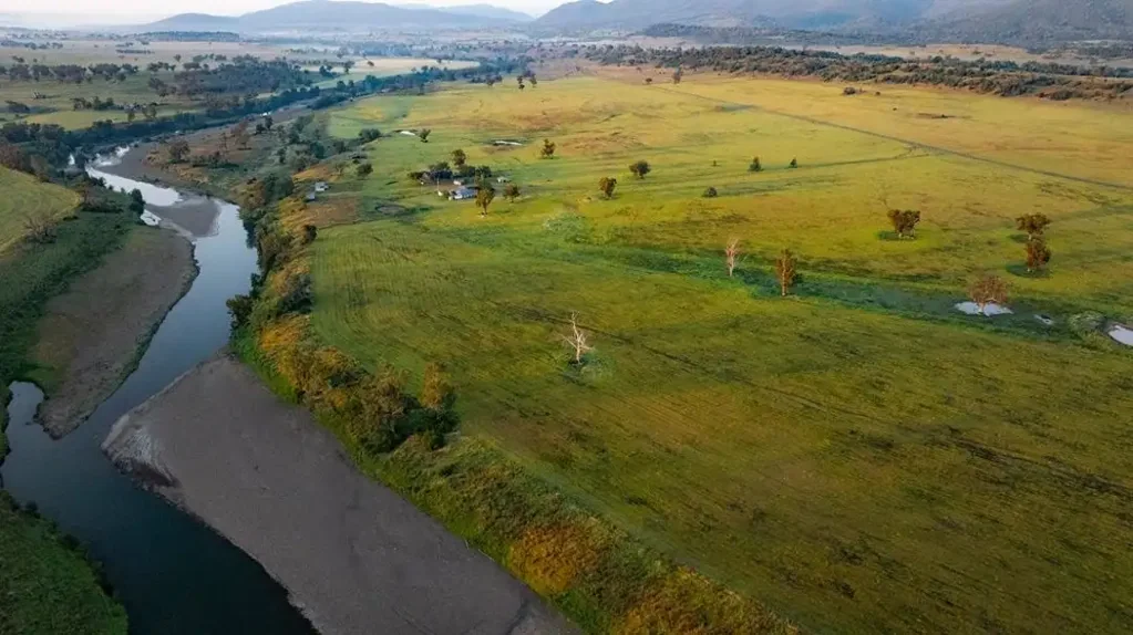 Bingara  Garrambeel, Bingara