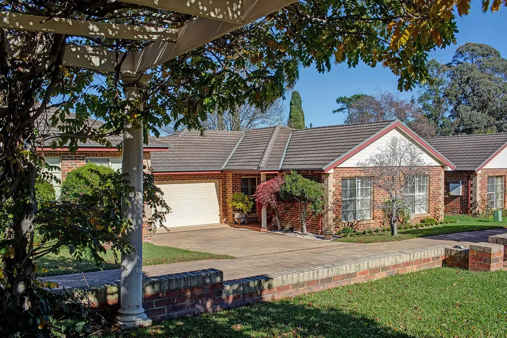 Bowral 3房  Refined Single Level Villa in Gated Estate